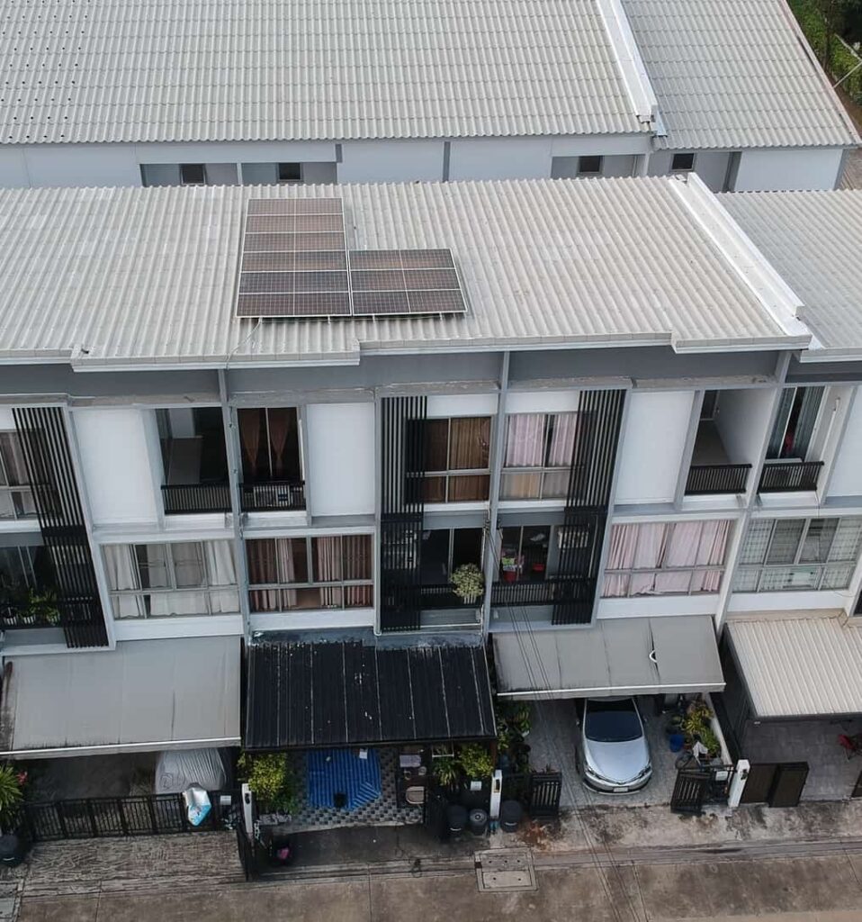 ติดตั้งโซลาร์เซลล์ บ้าน คุณกฤษตลักษณ์ สัมมากร อเวนิว รามอินทรา 5 kW